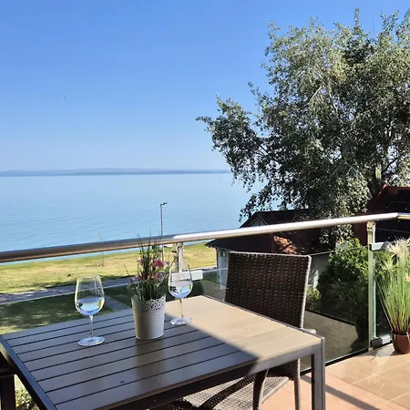 Aloha Terrace - Appartamento Siófok